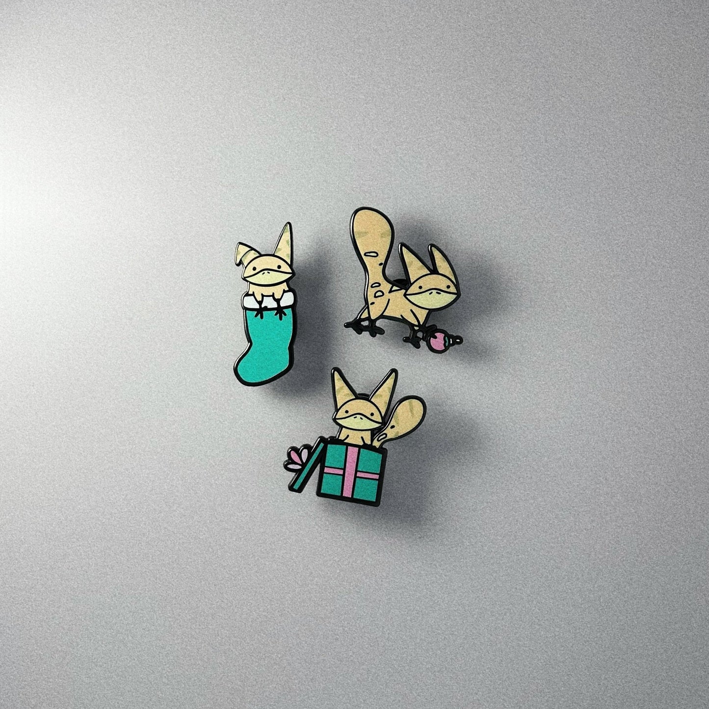 TEAL LOTHY CAT HOLIDAY PIN SET