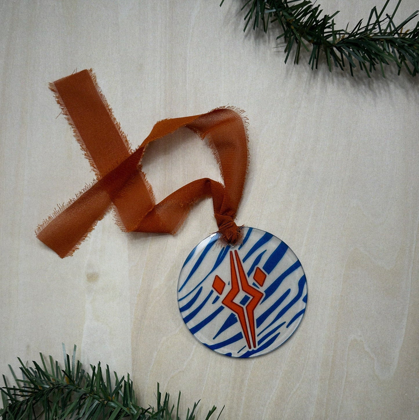 SOKA GLASS ORNAMENT