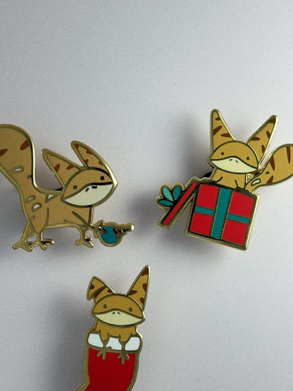 RED LOTHY CAT HOLIDAY PIN SET