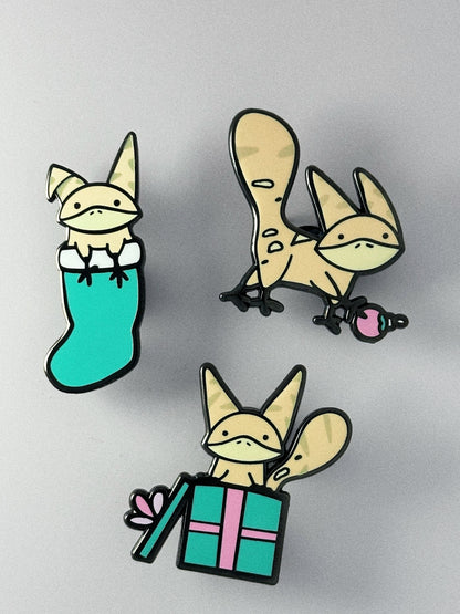 TEAL LOTHY CAT HOLIDAY PIN SET